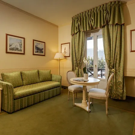 Grand Royal E Golf Hotel