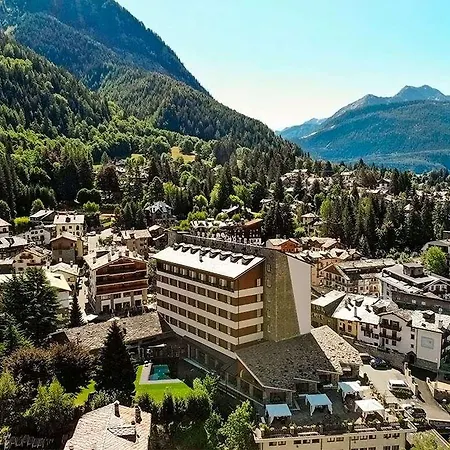 Grand Royal E Golf Courmayeur