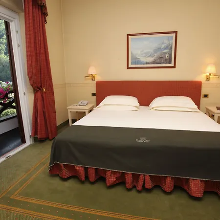 Grand Royal E Golf فندق 5*