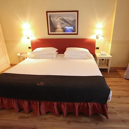 Hotell Grand Royal E Golf