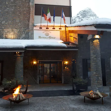 Grand Royal E Golf Hotel