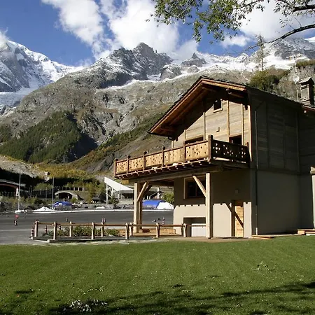 Grand Royal E Golf Hotell 5*
