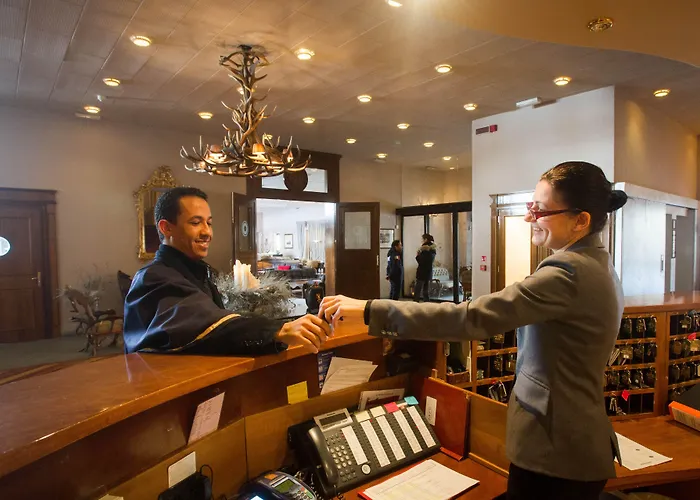 Hotell Grand Royal E Golf