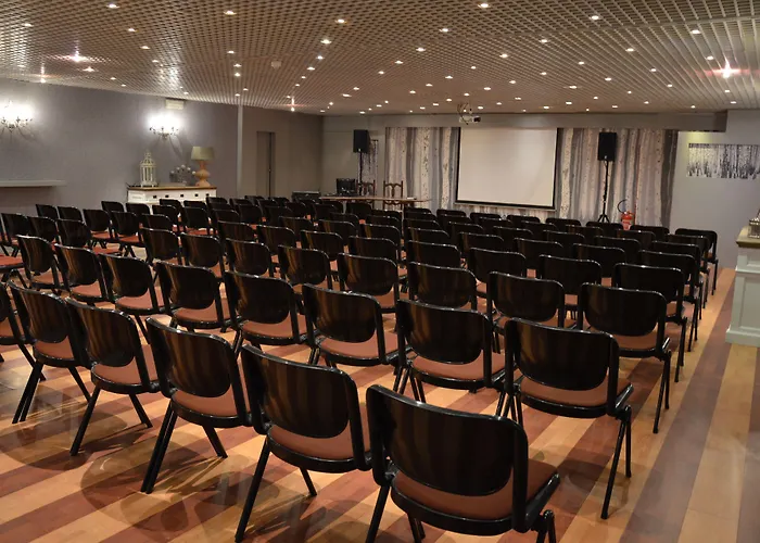 Grand Royal E Golf Hotell 5*