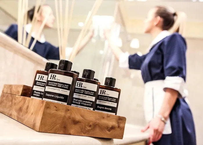 Grand Royal E Golf Hotell